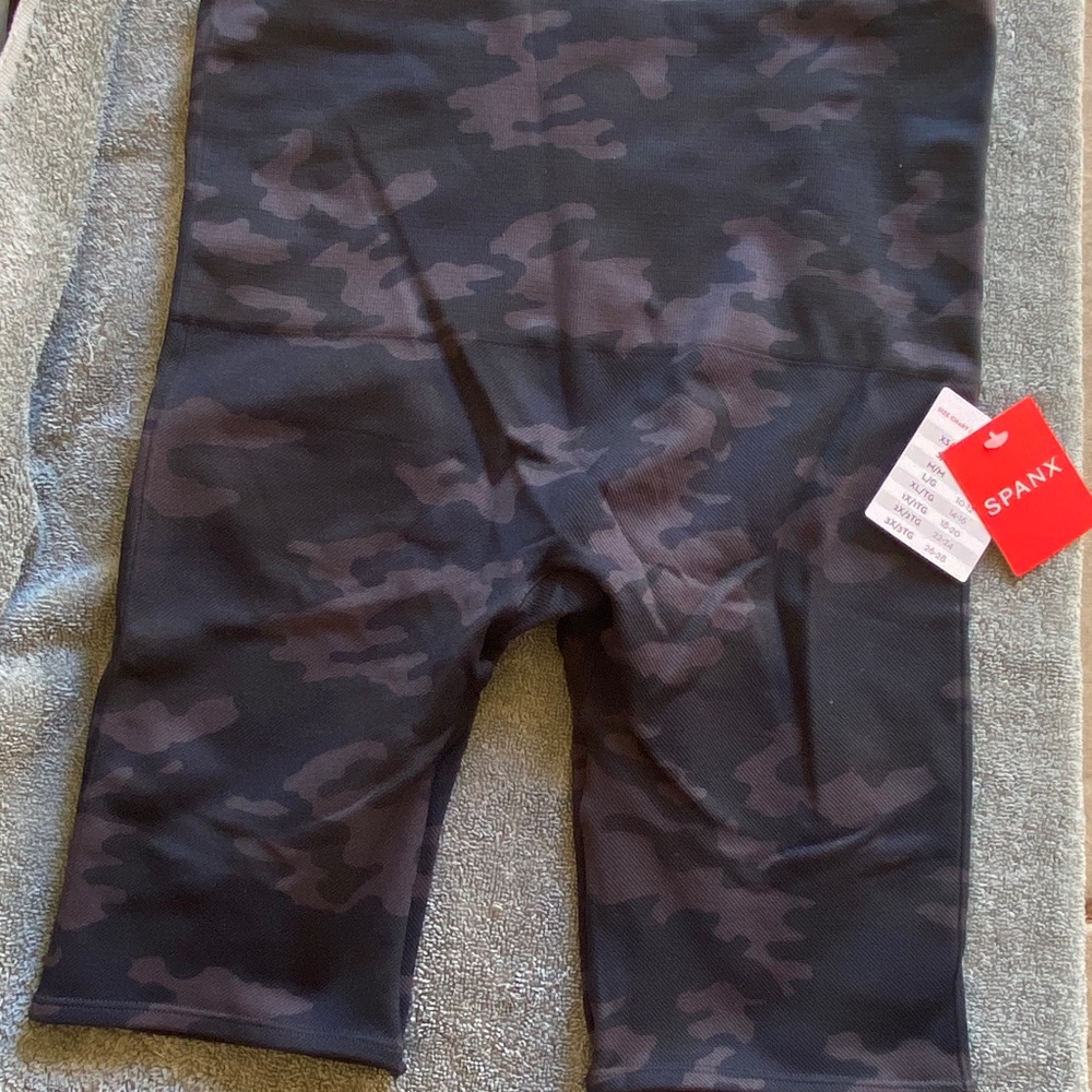 NWT!, SPANX, camo bike shorts, M